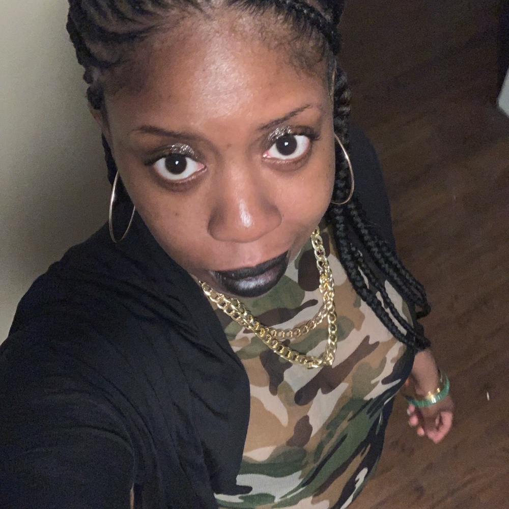 Meet your Posher, Tyeisha